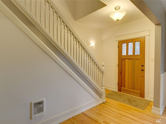2nd image of 2120 Hoyt Ave