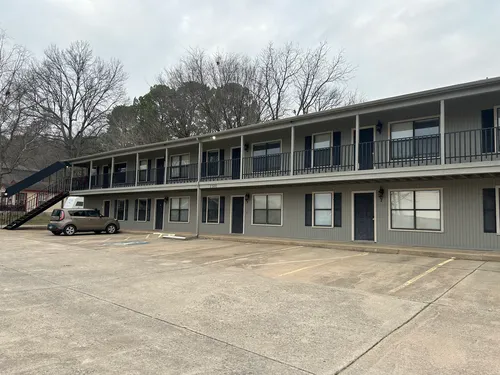 1500 W Nettleship St #2 Photo 1