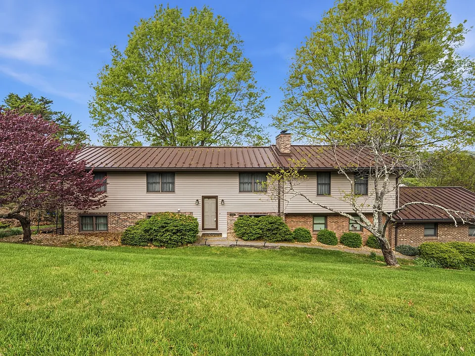 1721 Plank Dr