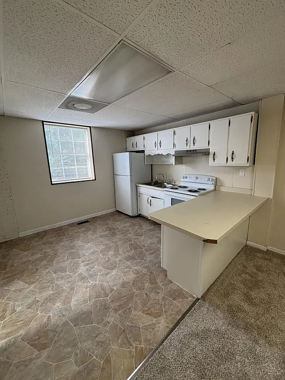 101 W Broadway St — Photo 3