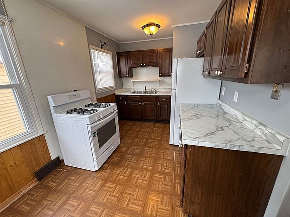 5th image of 1128 28th St