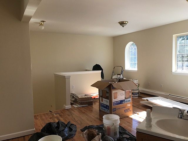 2nd image of 726 E 226th St