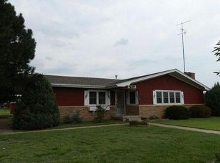 439 W 15th St, Russell, KS 67665