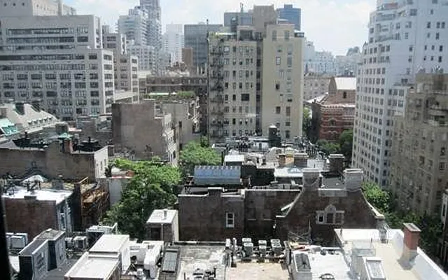 Rented by Siderow Residential Group | media 11