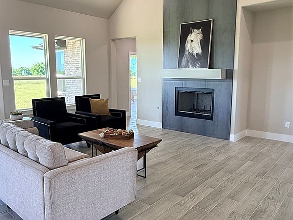 3rd image of 501 Alondrita St