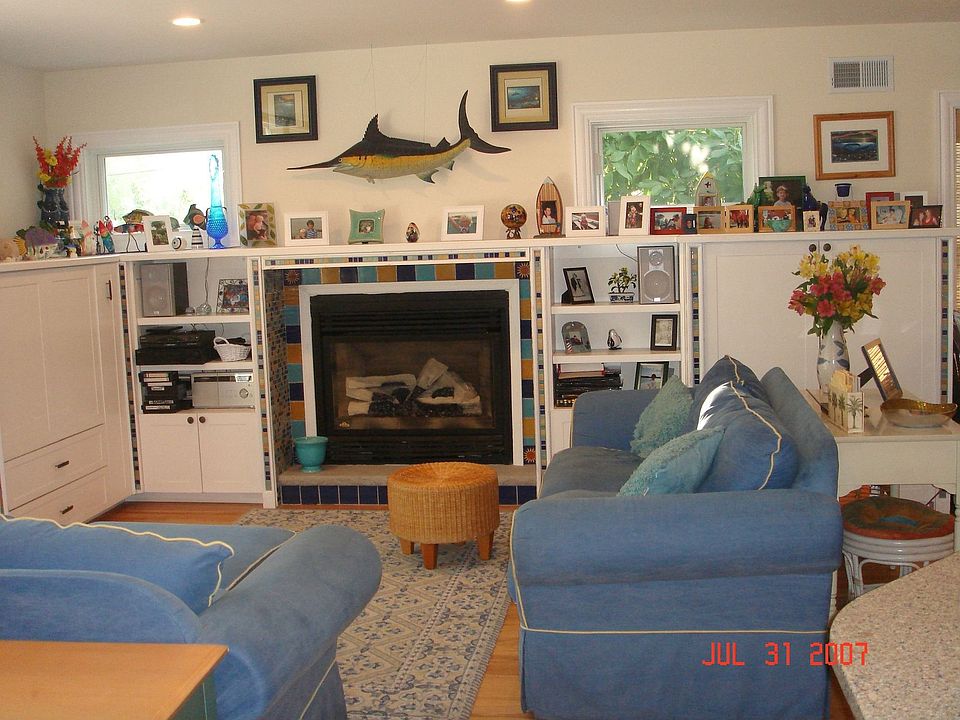 Living Room w/ Fireplace