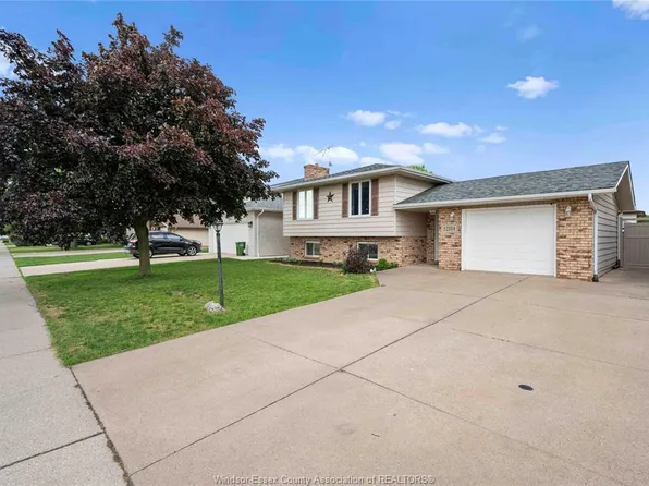 12184 McNorton St, Tecumseh, ON N8N 3Z6