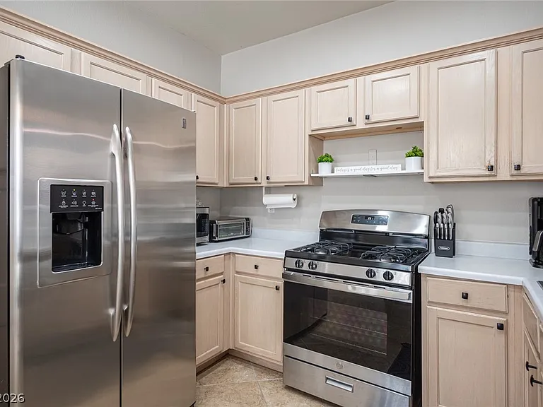 641 Solitude Point Ave — Photo 14