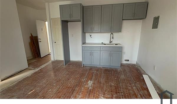 1st image of 679 E 223rd St Floor 2