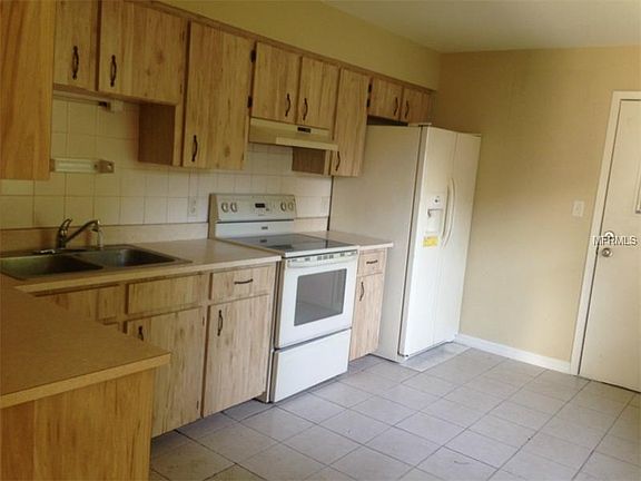 4th image of 1008 Geraldine St