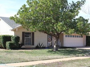 608 Sequoyah Ln, Altus, OK 73521