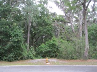 111 Doubloon Ct, Saint Marys, GA 31558