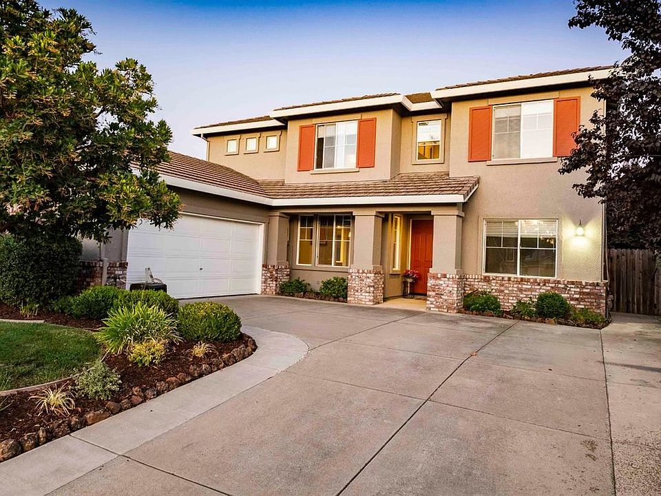 1st image of 35 Paddington Ct