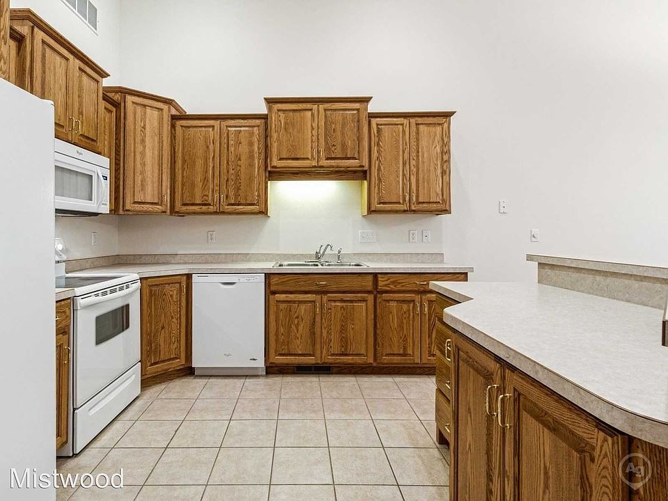 2nd image of 3075 40th Ave S Unit E