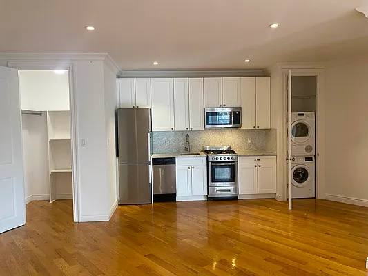 Rented by Brick&Mortar | media 20