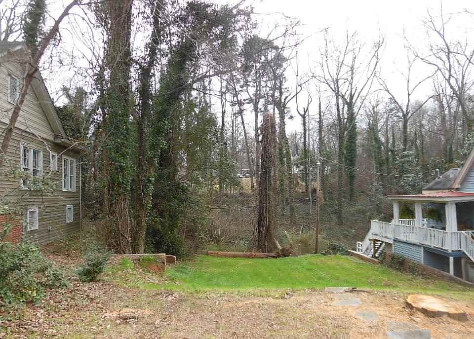 1st image of 576 Cecil Ct