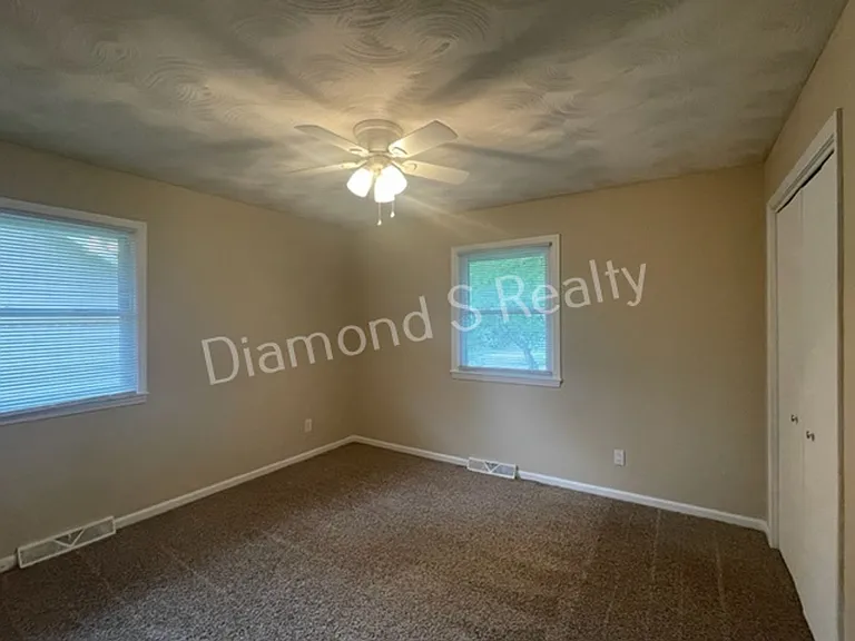 2749 W Buena Vista St — Photo 15