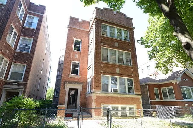 4842 N Ridgeway Ave #2 — Photo 10