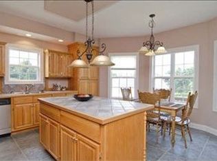 1118 Owens Rd, Greer, SC 29651