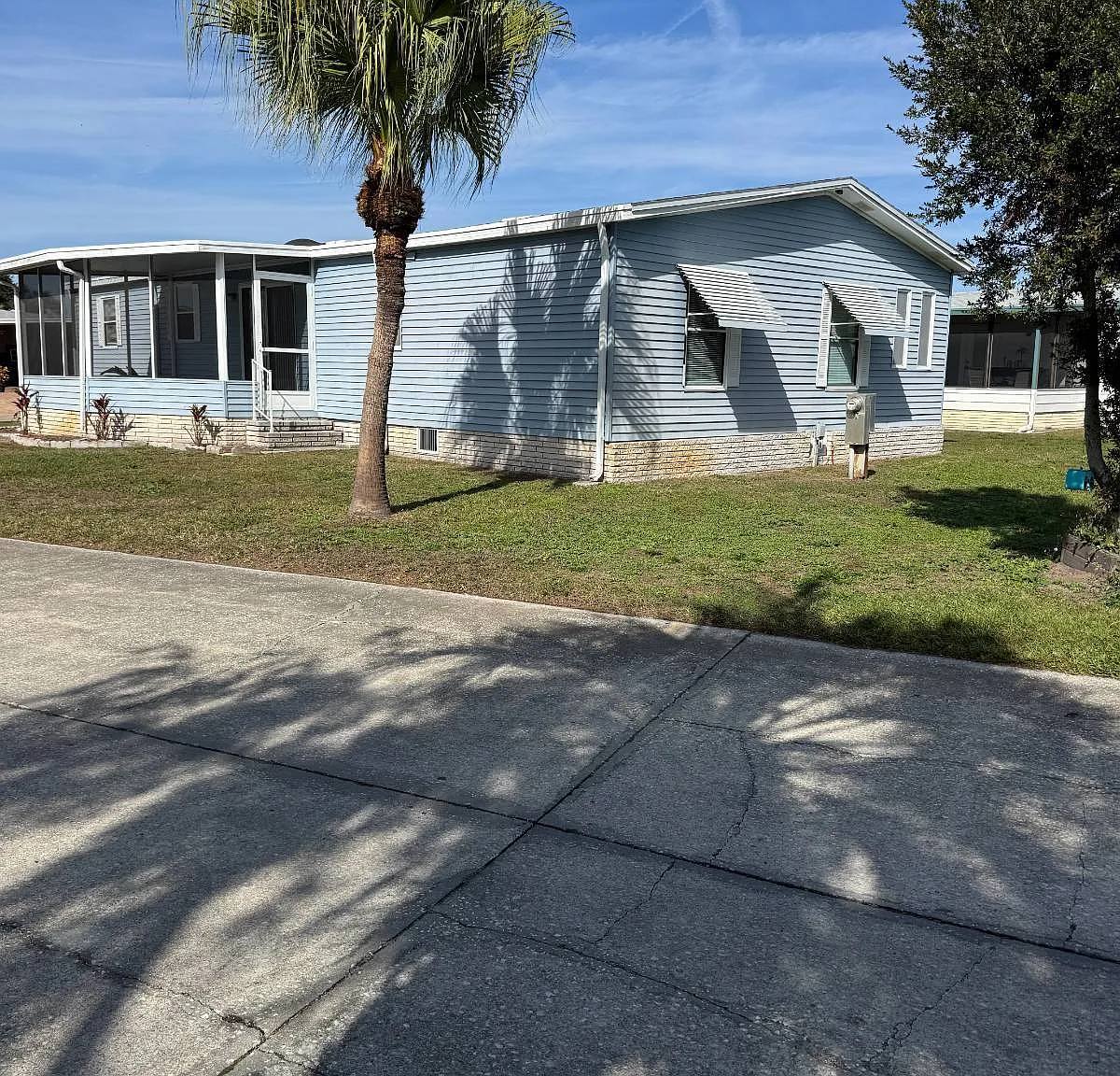 2 bed, 2.0 bath, 1400 sqft, $1,800 — Photo 1