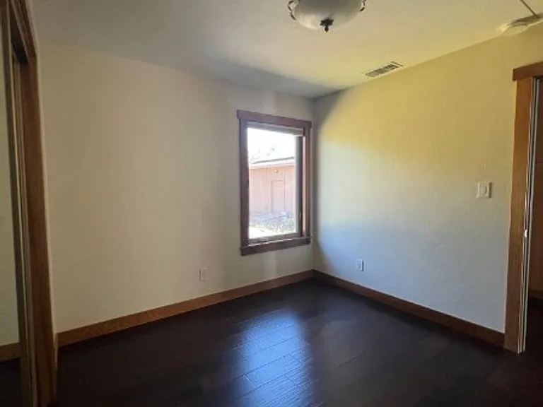 1695 Lilac Ln #B — Photo 6