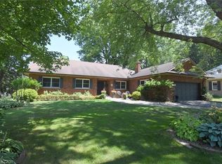 3 Greenfield Dr, Hamilton, ON L9G1M2