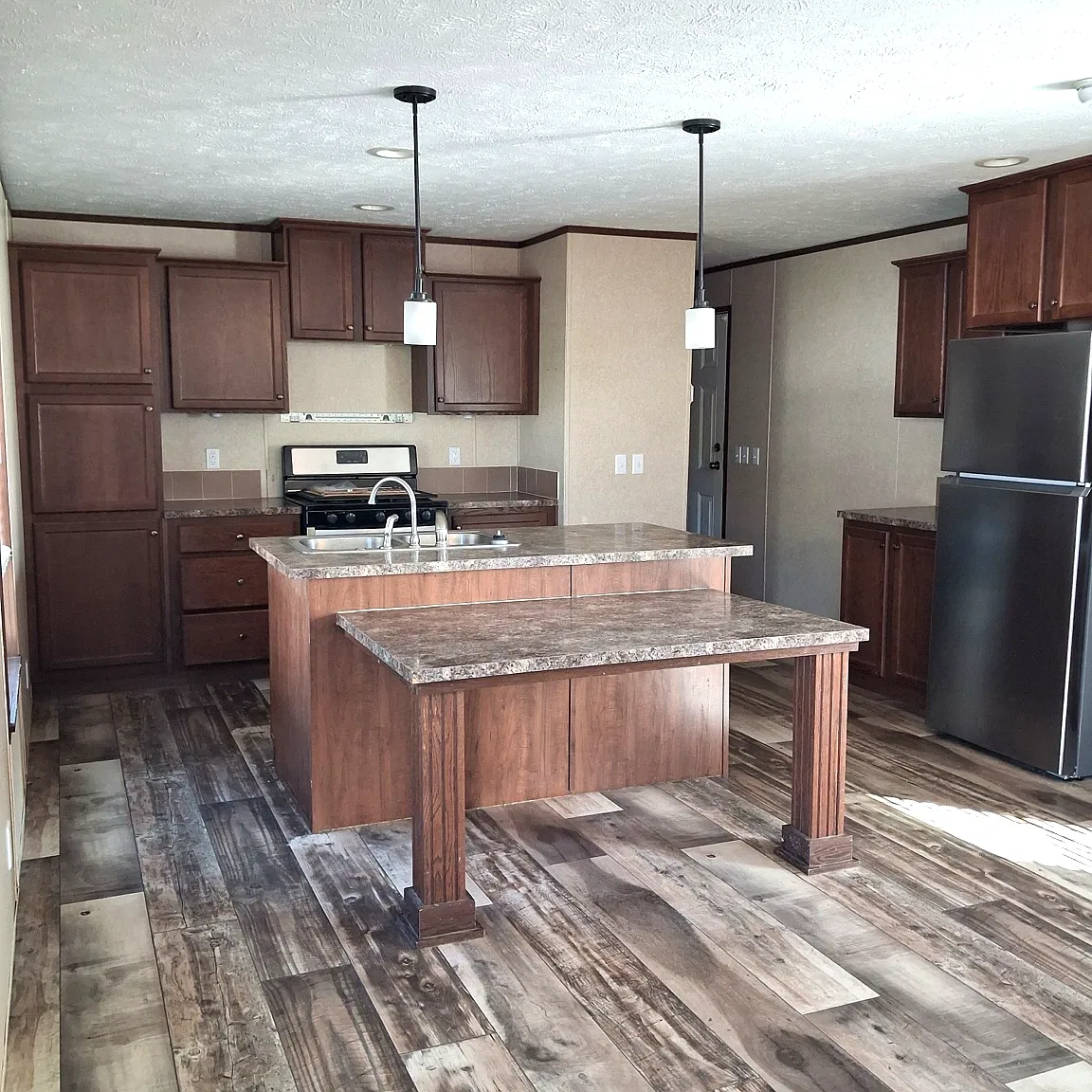 1316 E Mary St — Photo 4
