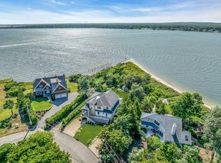 29 Tiana Cir, Hampton Bays, NY 11946