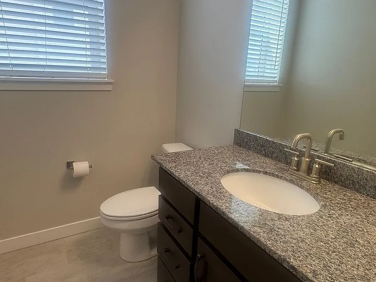 759 N Hilltop Dr — Photo 7
