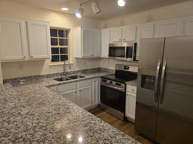 1085 Winding Oak Trl — Photo 5