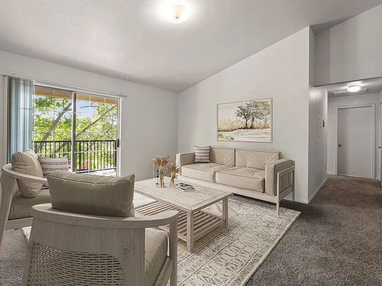 River Oaks Villas Apartments — Photo 8