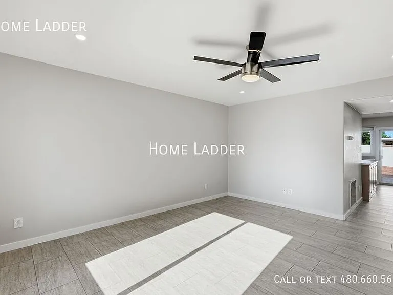 5849 N 81st St — Photo 3