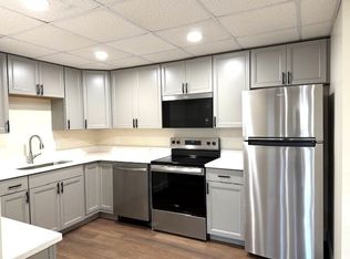 111 Foster St APT 411, Peabody, MA 01960