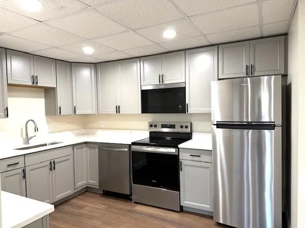 111 Foster St APT 411, Peabody, MA 01960