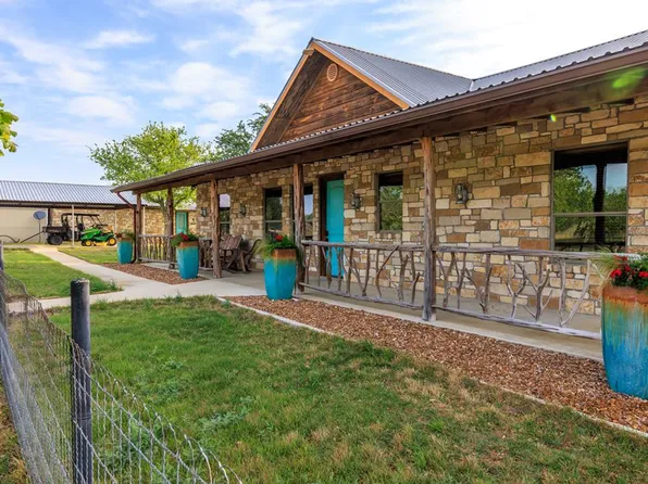 720 Willow City Loop, Willow City, TX 78675