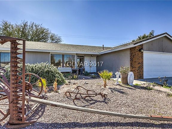 3rd image of 701 Glen Abbey Cir