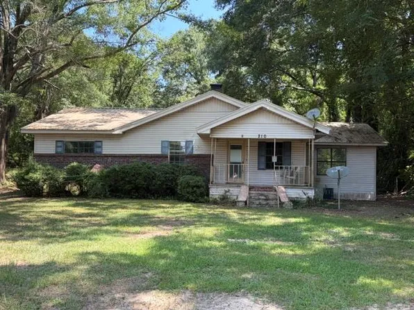 210 W Central St, Taylorsville, MS 39168
