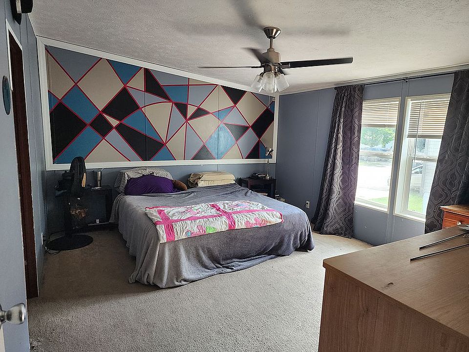 2nd image of 192 Deer Trace Dr