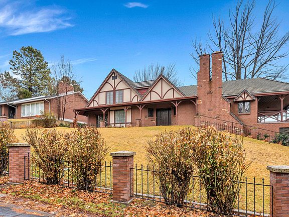 4th image of 540 E Quail Rd