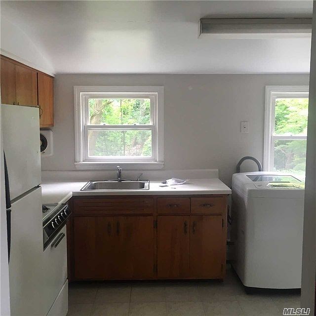 2nd image of 116 Abbott Dr