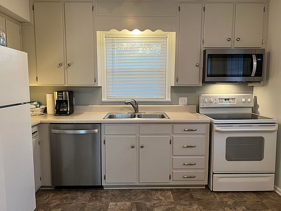 4th image of 501 Poplar Ave