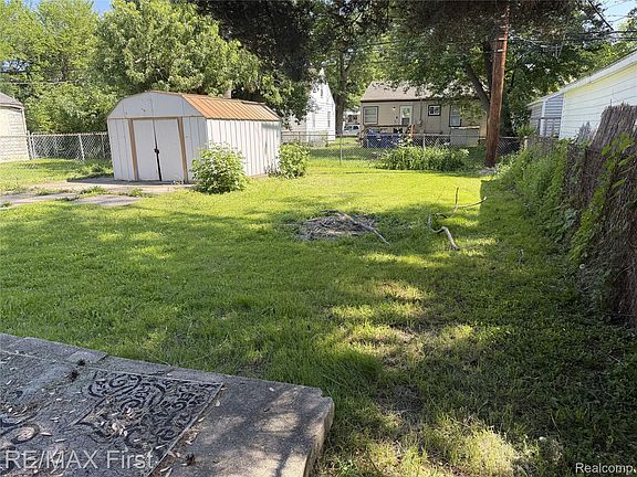 2nd image of 13444 Prospect Ave