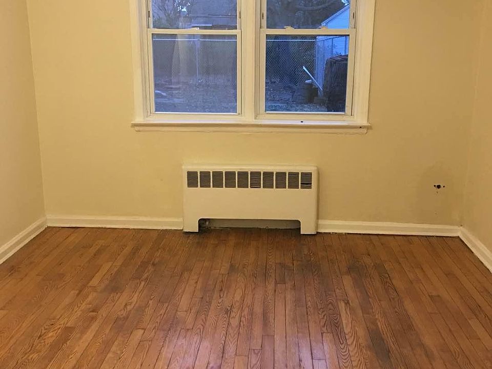 2nd image of 8422 Little Neck Pkwy #2FL