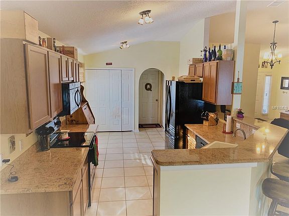 4th image of 521 Brown Bear Way