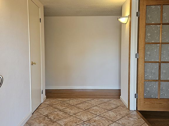 3rd image of 1475 Stubbins Way