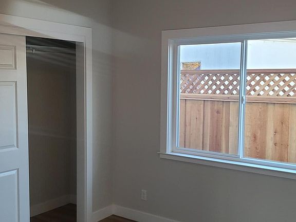 4th image of 808 Carolina Ave