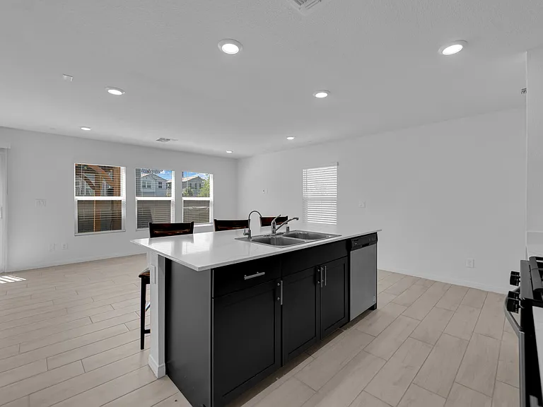 Torreon Ln — Photo 10