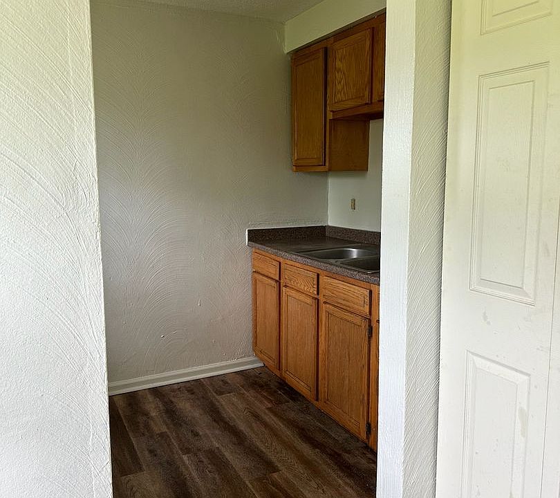 1st image of 275 Medford St APT 18
