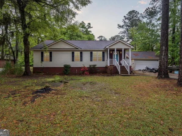 401 Lake Rosalind Dr, Midway, GA 31320