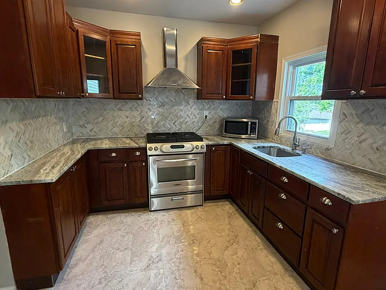 237 E Passaic Ave #2A — Photo 11